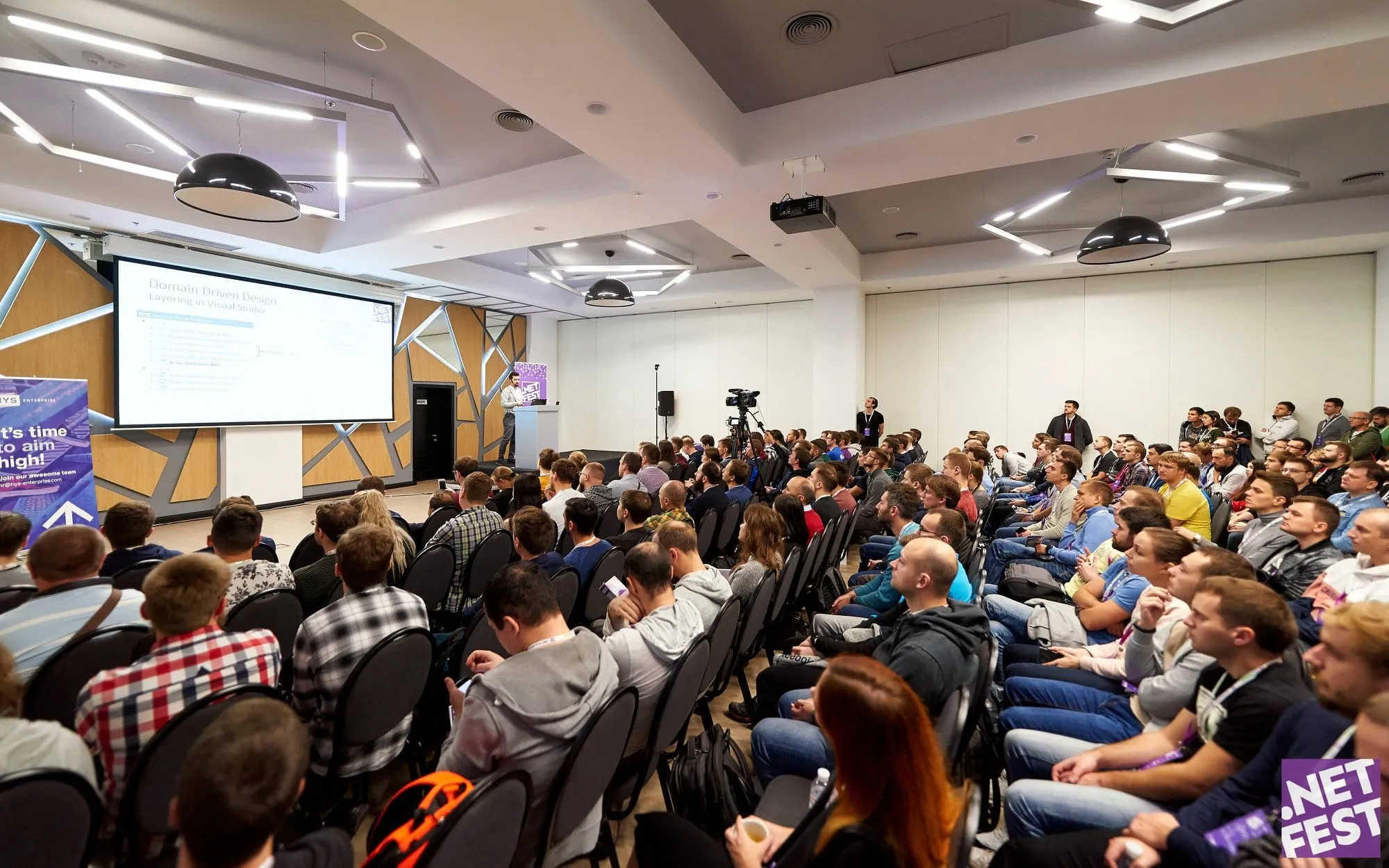 A large audience at .NET Fest 2019 listening to the Domain-Driven Design talk